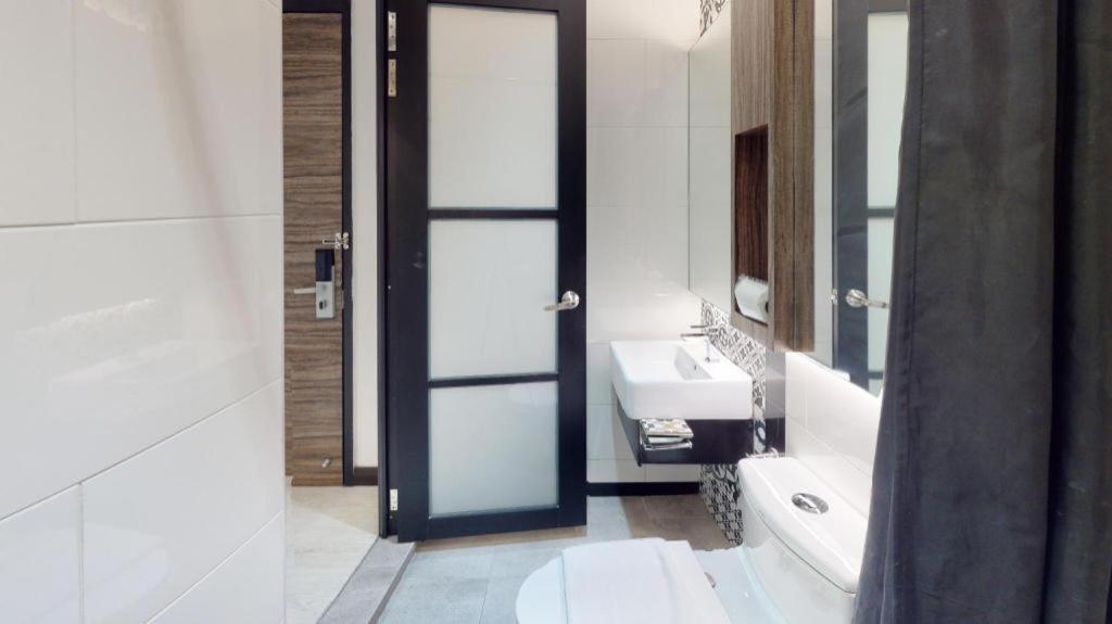 Styles Hotel Malacca Eksteriør billede